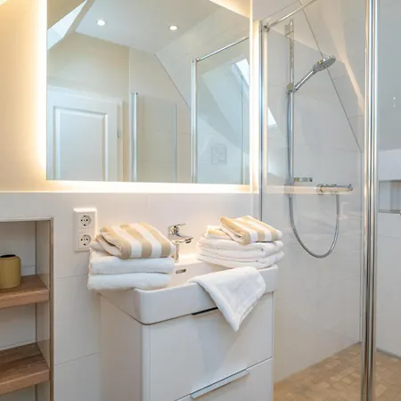Alice, App 34-14 Apartman *